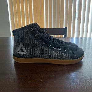 reebok power lite mid